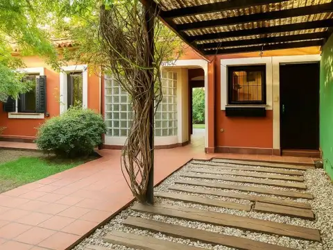 José Ingenieros 8022 , Piso 0