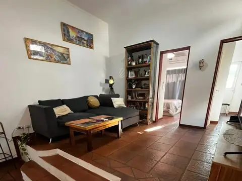 Casa en Venta - 2 Dormitorios 2 Baños - 155mts - Floresta