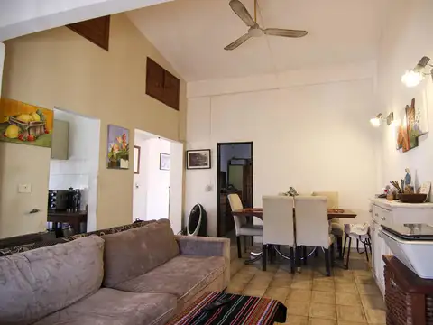 Casa en Venta con 4 cocheras