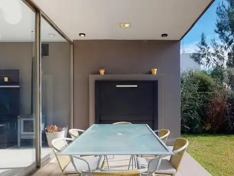 Autovía 2 km 72 100, Piso Aut