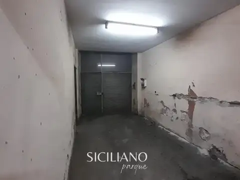 Galpon en Venta 49  mts Fondo