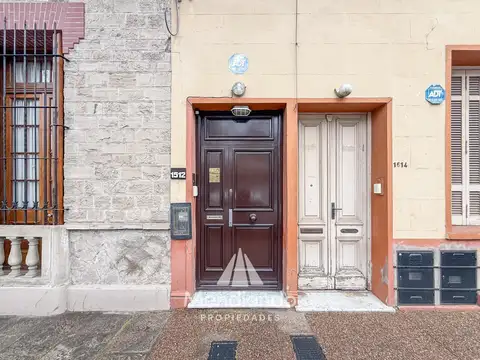 Depto Tipo Casa en Venta con 1 cocheras