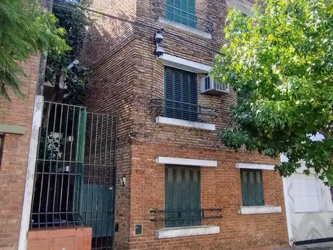 Departamento en venta dos dormitorios al frente - Cerrito 53