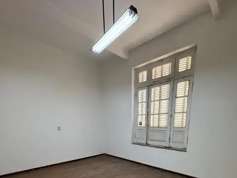 Oficina en Alquiler 35 años