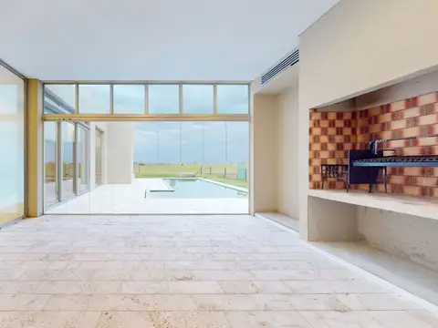 Casa 5 ambientes con 4 baños