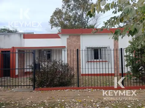 Casa en Alquiler en Los Hornos, La Plata