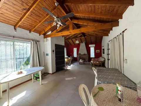 VENTA CASA 3 AMB Bº JULARO LOTE  1500 M2 PILETA