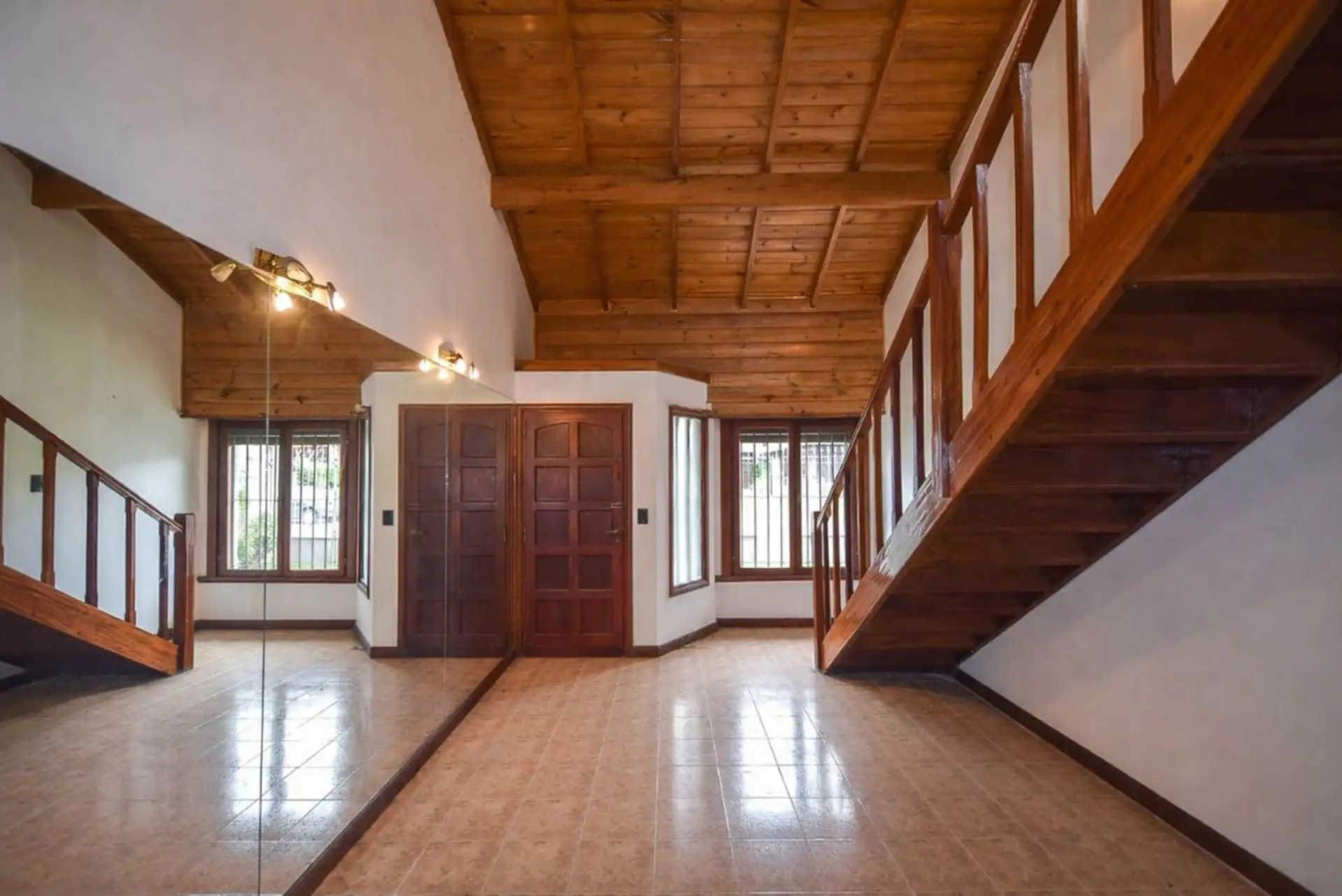 VENTA CASA 4 AMBIENTES EN COLINAS DE PERALTA RAMOS