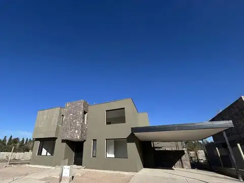 Venta de Casa en Barrio Privado Alzaga Liniers - Chacras de Coria, Luján de Cuyo.