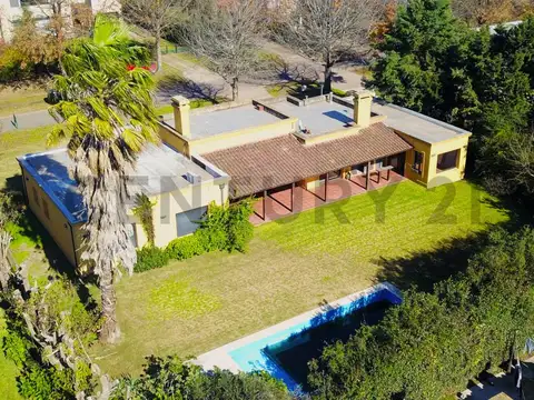 Casa 7 ambientes con 3 baños