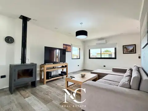 Casa 4 ambientes con 3 baños