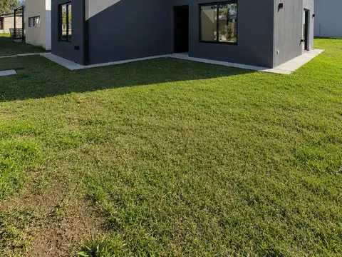 Casa en Venta en Roldan, San Lorenzo