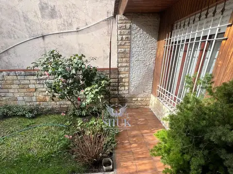 Depto Tipo Casa 3 ambientes con 2 baños