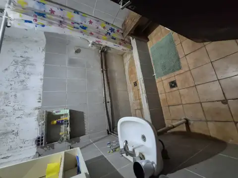 Casa 5 ambientes con 2 baños