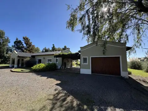 VENTA CASA 4 AMBIENTES LOS CARDALES CHACRA
