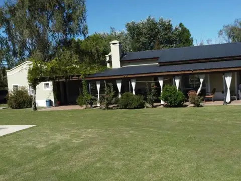 VENTA CASA 4 AMBIENTES LOS CARDALES CHACRA