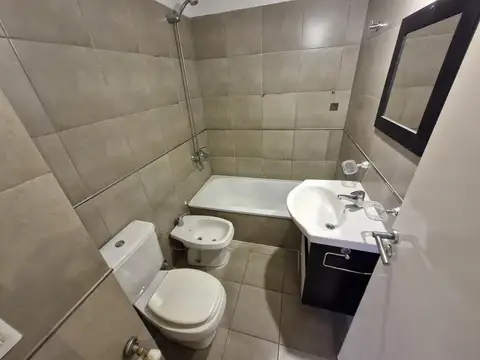 Camacuá 300, Piso 2