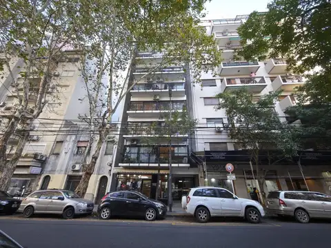 DEPARTAMENTO DE 3 AMBIENTES CON DOBLE PATIO A RECICLAR EN ALMAGRO