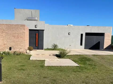 Casa en Venta en Villa Allende, USD 240.000
