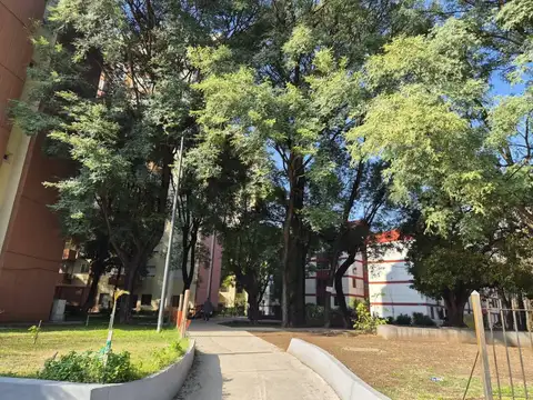 VENTA DEPARTAMENTO TRES AMBIENTES  FLORES SUR