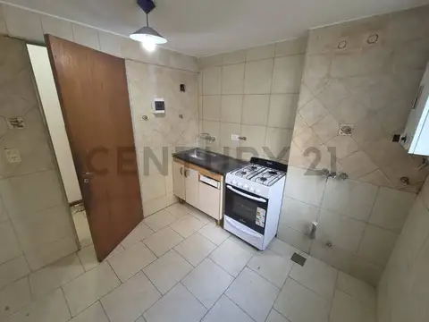Crisóstomo Álvarez 2700, Piso 0