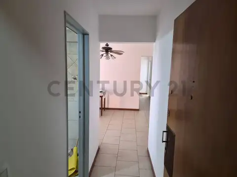 VENTA DEPARTAMENTO TRES AMBIENTES  FLORES SUR