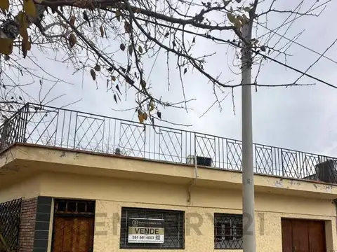 Sobremonte 700, Piso 0