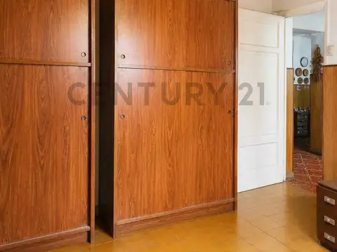Se Vende Casa Esquina en Dorrego,Se aceptan Vehículos como parte de pago.