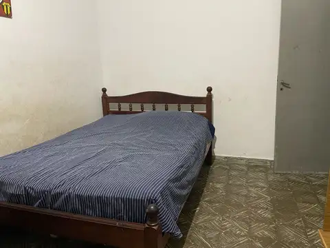 Casa 5 ambientes con 1 baño