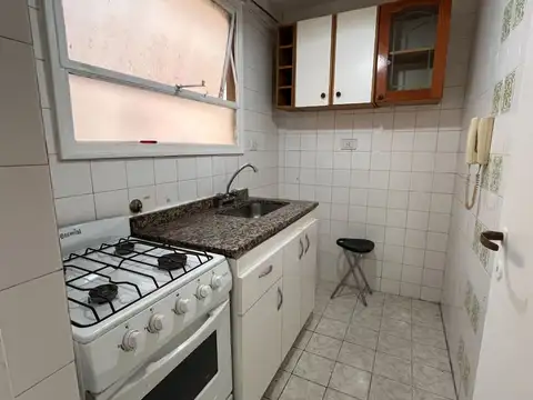 Venta depto. 1 amb. en Cañitas Cocina separada