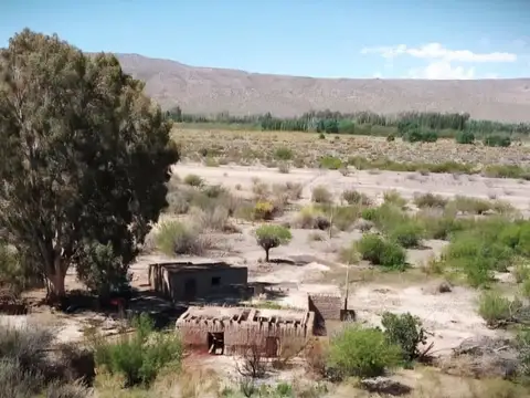 RUTA 431, 1KM AL NORTE DE PUENTE DE VILLA NUEVA 100