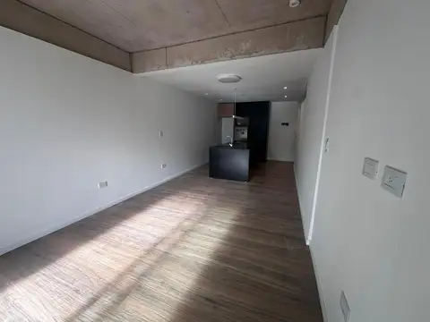 MONOAMBIENTE EN ALQUILER 58 E/ 13 y 14