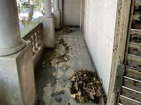 Casa 7 ambientes con 1 baño