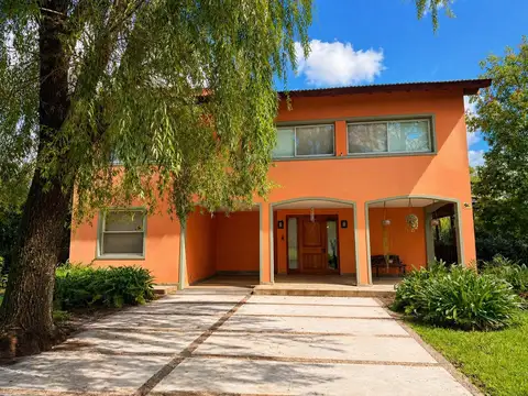 Casa  en Venta en La Peregrina, Pilar, G.B.A. Zona Norte