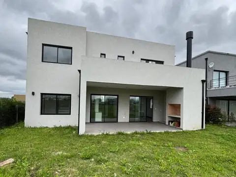 MMC. Increible casa 6 amb en venta en Santa Elisa, PDE