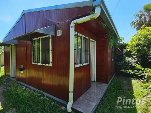 Casa 7 ambientes con 2 baños