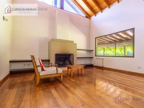 Casa 5 ambientes con 3 baños