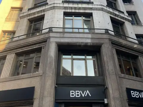 Av. Pres. Roque Saénz Peña 788