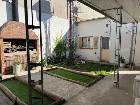 Hipólito Yrigoyen 600