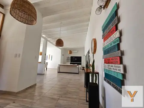 Casa 5 ambientes con 2 baños