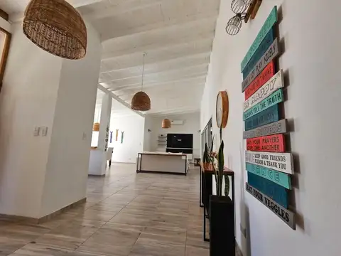Casa 5 ambientes con 2 baños