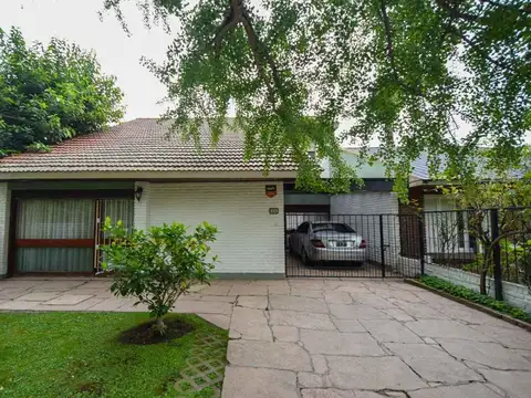 VENTA CASA 5 AMBIENTES CON PILETA LA FLORIDA UNO