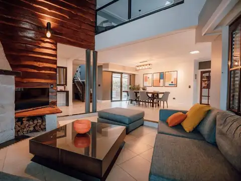 Casa en Venta en Sierra De Los Padres, USD 300.000