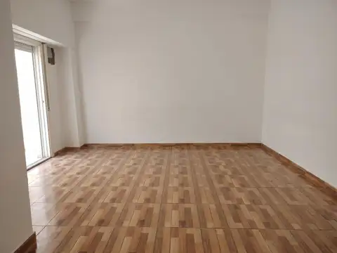 Ricardo Gutierrez 1500, Piso PB