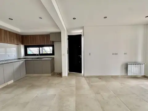 Departamento en Alquiler en Coquimbito, $ 850.000