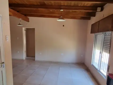 Departamento en Alquiler en Capitan Bermudez, $ 400.000