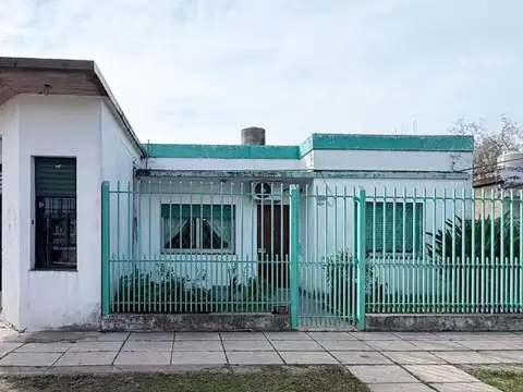 CASA - 3 AMBIENTES - PARQUE SAN MARTIN
