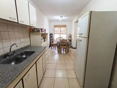 Casa de 2 dormitorios en Venta en Balcarce y Bv Segui, Rosario
