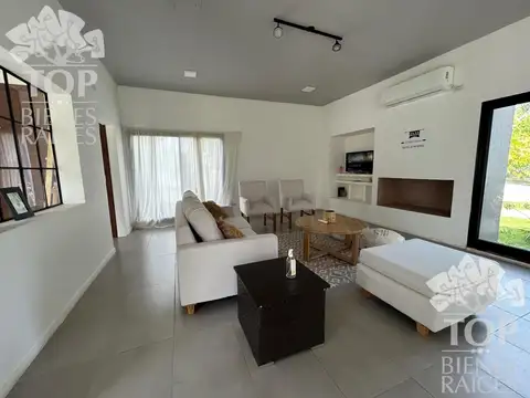 Casa en Venta en El Cantón - Barrio Golf, USD 300.000
