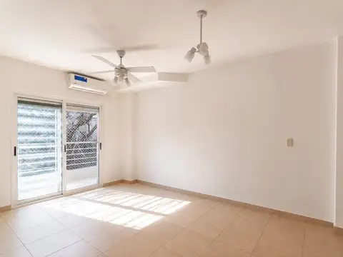 Giribone 2300, Piso 1